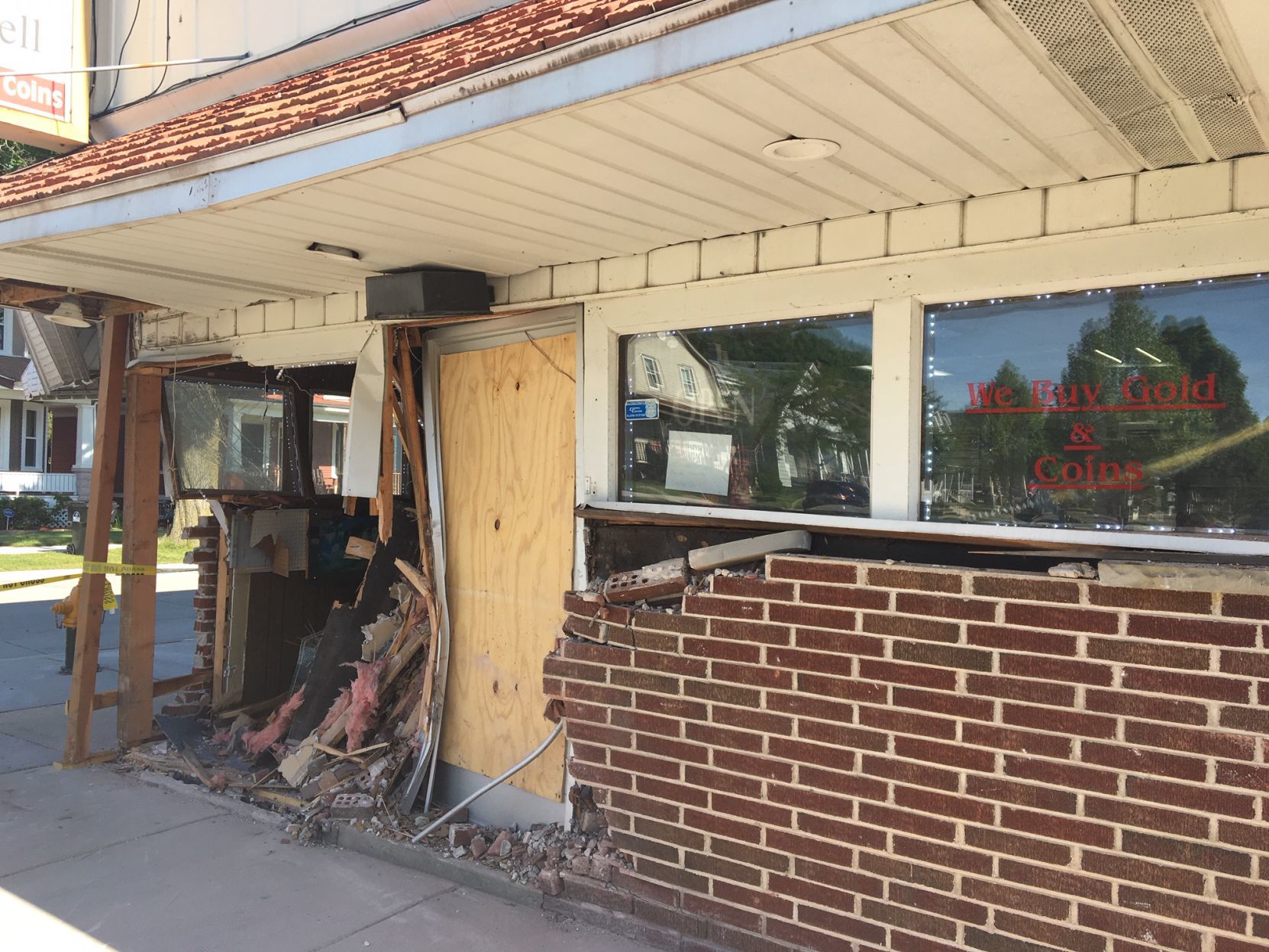 Reported hit-and-run crash causes extensive damage to Wisconsin Discount store